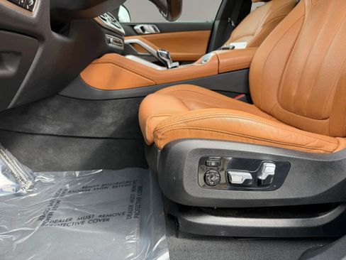 Used 2022 BMW X6 M50i w/ Executive Package image 30