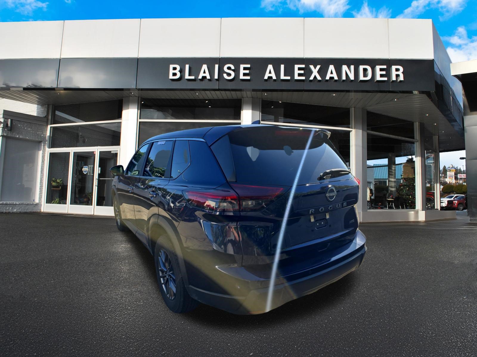 Used 2026 Nissan Rogue SV AWD/4WD image 7