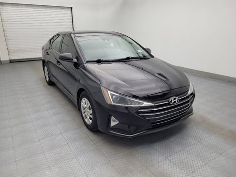 Used 2020 Hyundai Elantra SE w/ Cargo Package (C1) FWD image 13