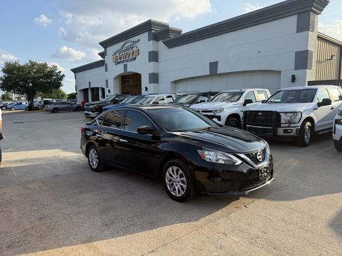 Used 2018 Nissan Sentra SV FWD image 40