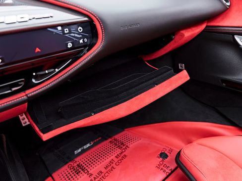Used 2024 Ferrari SF90 Spider AWD/4WD image 82