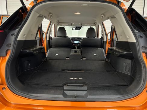 Used 2017 Nissan Rogue SL AWD/4WD image 30