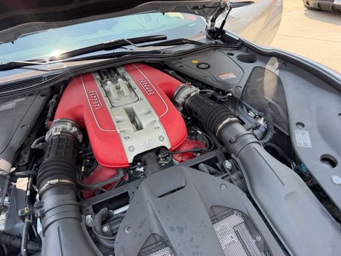 Used 2020 Ferrari 812 Superfast RWD image 20
