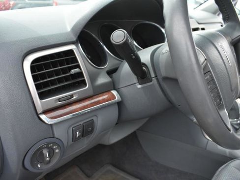 Used 2010 Lincoln MKZ FWD image 26