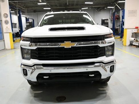 New 2026 Chevrolet Silverado 2500 LT image 2