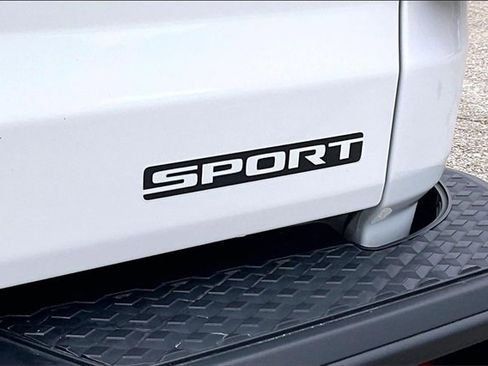 Used 2021 Jeep Gladiator Sport image 14