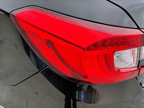 Used 2018 Honda Accord EX-L image 29