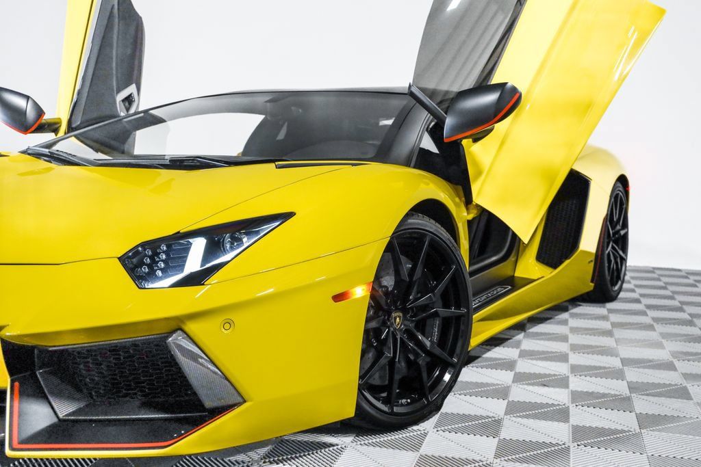 Used 2016 Lamborghini Aventador LP 700-4 AWD/4WD image 15