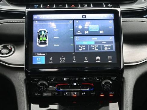 Used 2022 Jeep Grand Cherokee Limited 4xe w/ Luxury Tech Group II AWD/4WD image 23