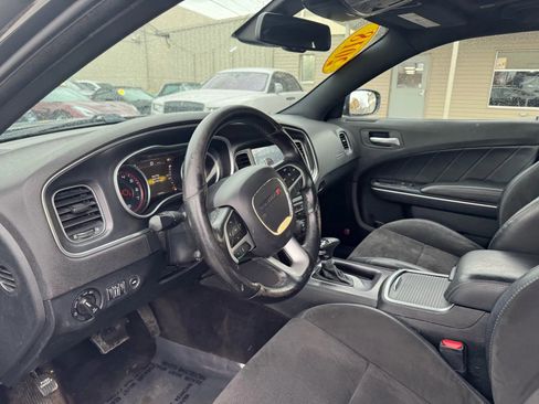 Used 2018 Dodge Charger GT image 10