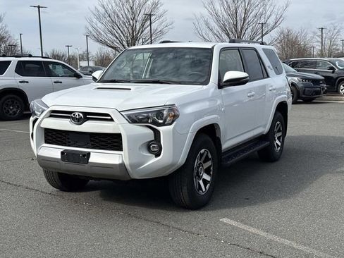 Used 2024 Toyota 4Runner TRD Off-Road Premium image 5