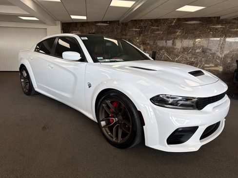 Used 2021 Dodge Charger SRT Hellcat image 3