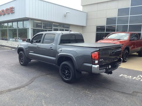 Used 2022 Toyota Tacoma SR5 AWD/4WD image 6