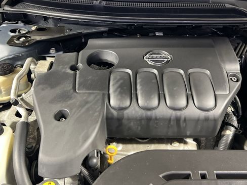 Used 2010 Nissan Altima 2.5 S w/ Premium Audio Pkg image 29
