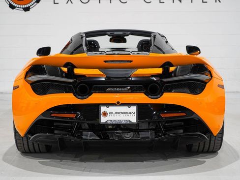 Used 2022 McLaren 720S Performance image 3