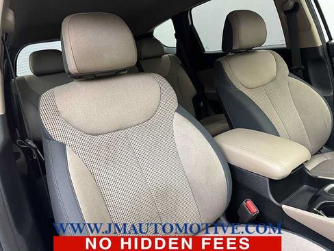 Used 2019 Hyundai Santa Fe SE AWD/4WD image 20