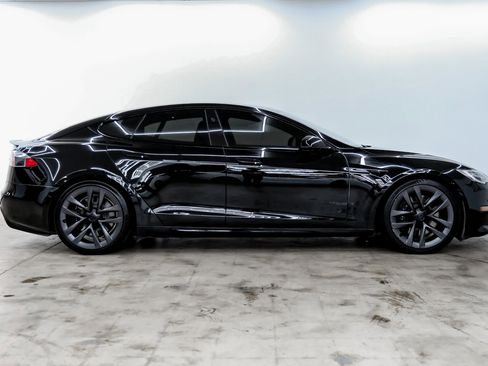 Used 2021 Tesla Model S Plaid image 4