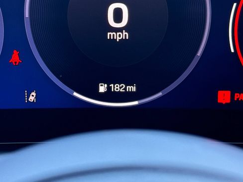 Certified 2025 Porsche Macan 4 Electric AWD/4WD image 26