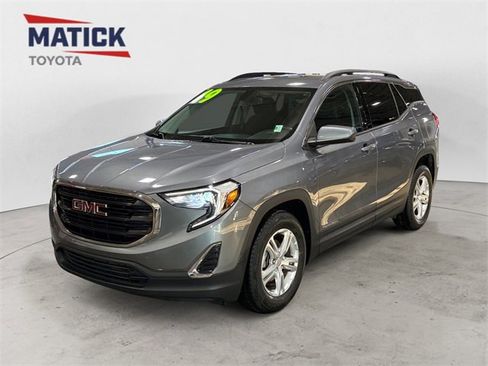 Used 2019 GMC Terrain SLE w/ Driver Convenience Package image 3