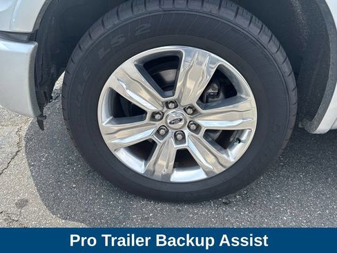 Used 2016 Ford F150 Platinum w/ Equipment Group 701A Luxury RWD image 11
