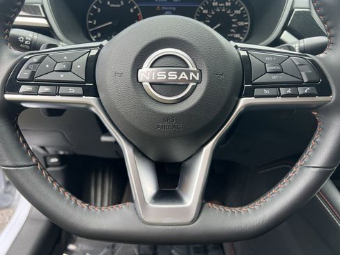 Certified 2025 Nissan Altima 2.5 SR w/ SR Premium Package AWD/4WD image 9