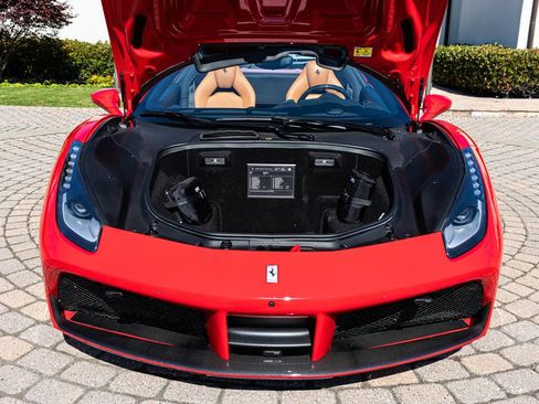 Certified 2018 Ferrari 488 Spider RWD image 13