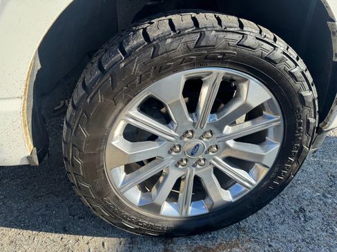 Used 2023 Ford F150 Limited image 10