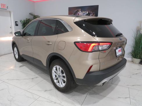 Used 2020 Ford Escape SE AWD/4WD image 5