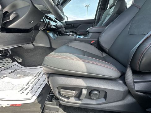 Used 2025 Toyota Tacoma TRD Pro image 12