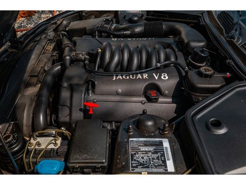 Used 1998 Jaguar XK8 Convertible image 32