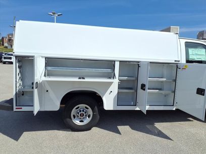 New 2025 GMC Savana 3500 w/ Power Convenience Package