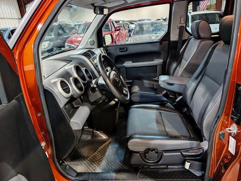 Used 2005 Honda Element EX image 17