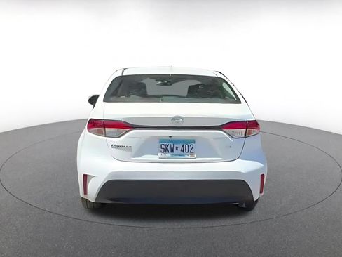 Used 2025 Toyota Corolla LE FWD image 12