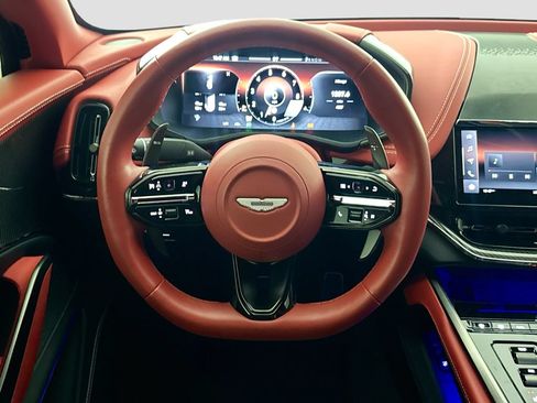 Used 2025 Aston Martin DBX 707 AWD/4WD image 11