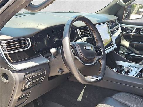 Used 2023 Jeep Grand Wagoneer Series III AWD/4WD image 10