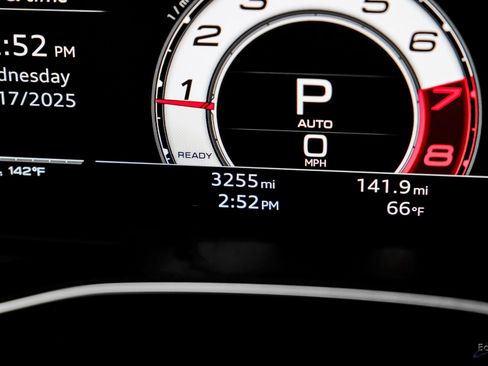 Used 2025 Audi RS 6 performance image 69