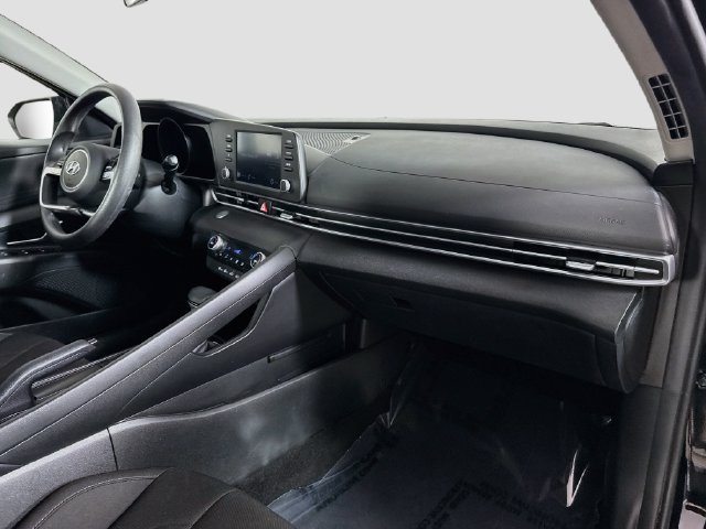Used 2023 Hyundai Elantra SEL w/ Cargo Package FWD image 29