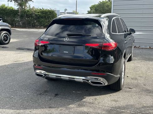Used 2025 Mercedes-Benz GLC 300 image 7