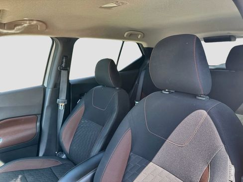 Used 2023 Nissan Kicks SR FWD image 12