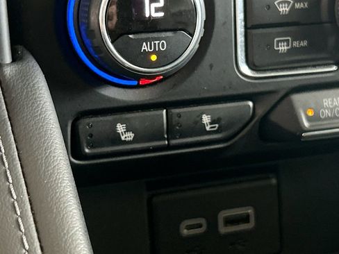 Used 2024 Chevrolet Tahoe LT image 28