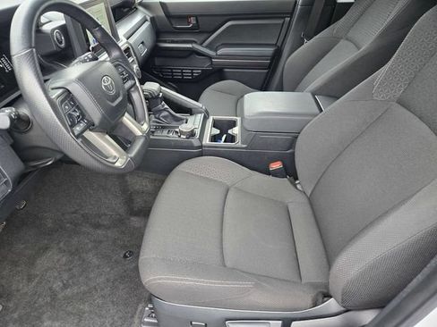 Certified 2025 Toyota 4Runner SR5 AWD/4WD image 18