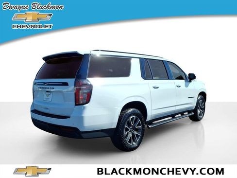 Used 2023 Chevrolet Suburban Z71 AWD/4WD image 3