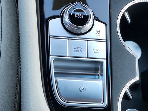 New 2026 Genesis G70 2.5T image 23