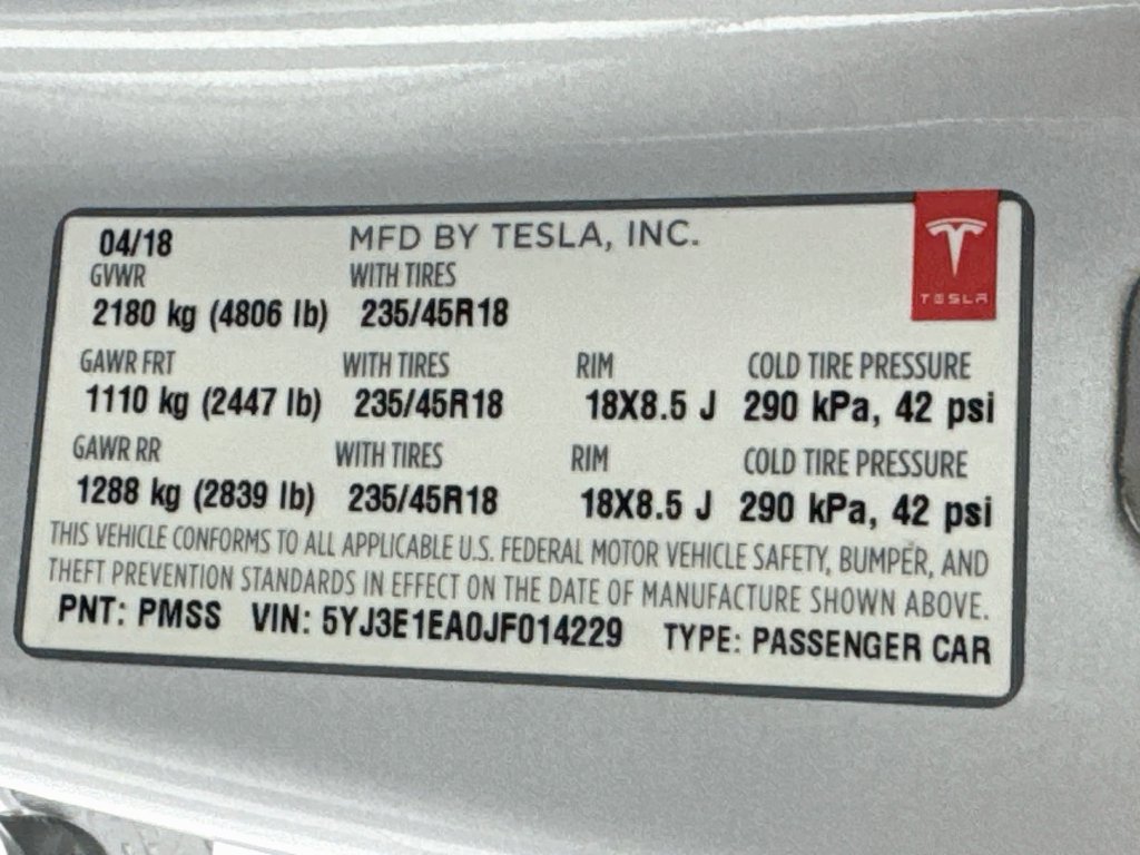 Used 2018 Tesla Model 3 Mid Range RWD image 28