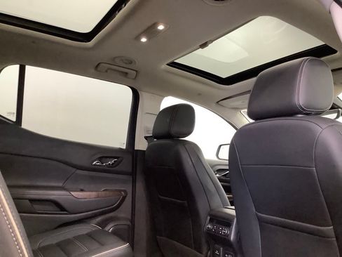 Used 2023 GMC Acadia Denali w/ Denali Ultimate Package AWD/4WD image 39