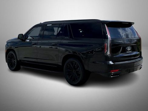 Certified 2024 Cadillac Escalade ESV Sport w/ Touring Package AWD/4WD image 7