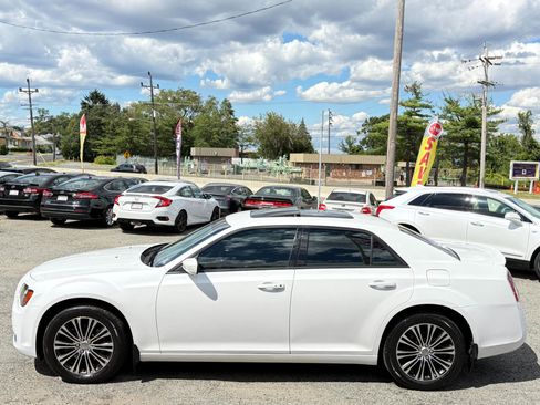 Used 2013 Chrysler 300 S image 7