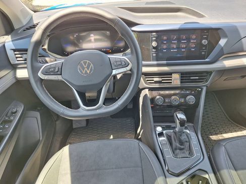 Certified 2024 Volkswagen Taos SE w/ Panoramic Sunroof Package FWD image 12