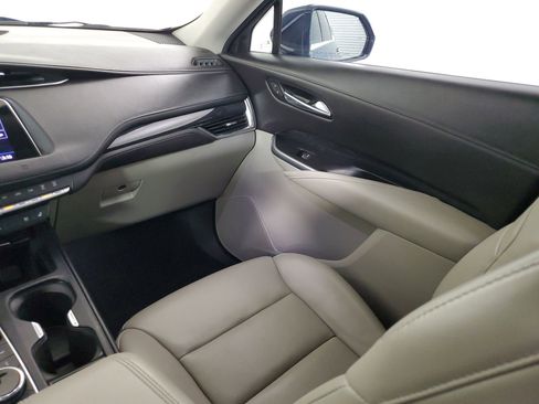 Used 2020 Cadillac XT4 Premium Luxury image 47
