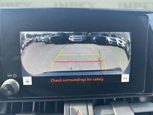 Used 2024 Toyota RAV4 SE image 19